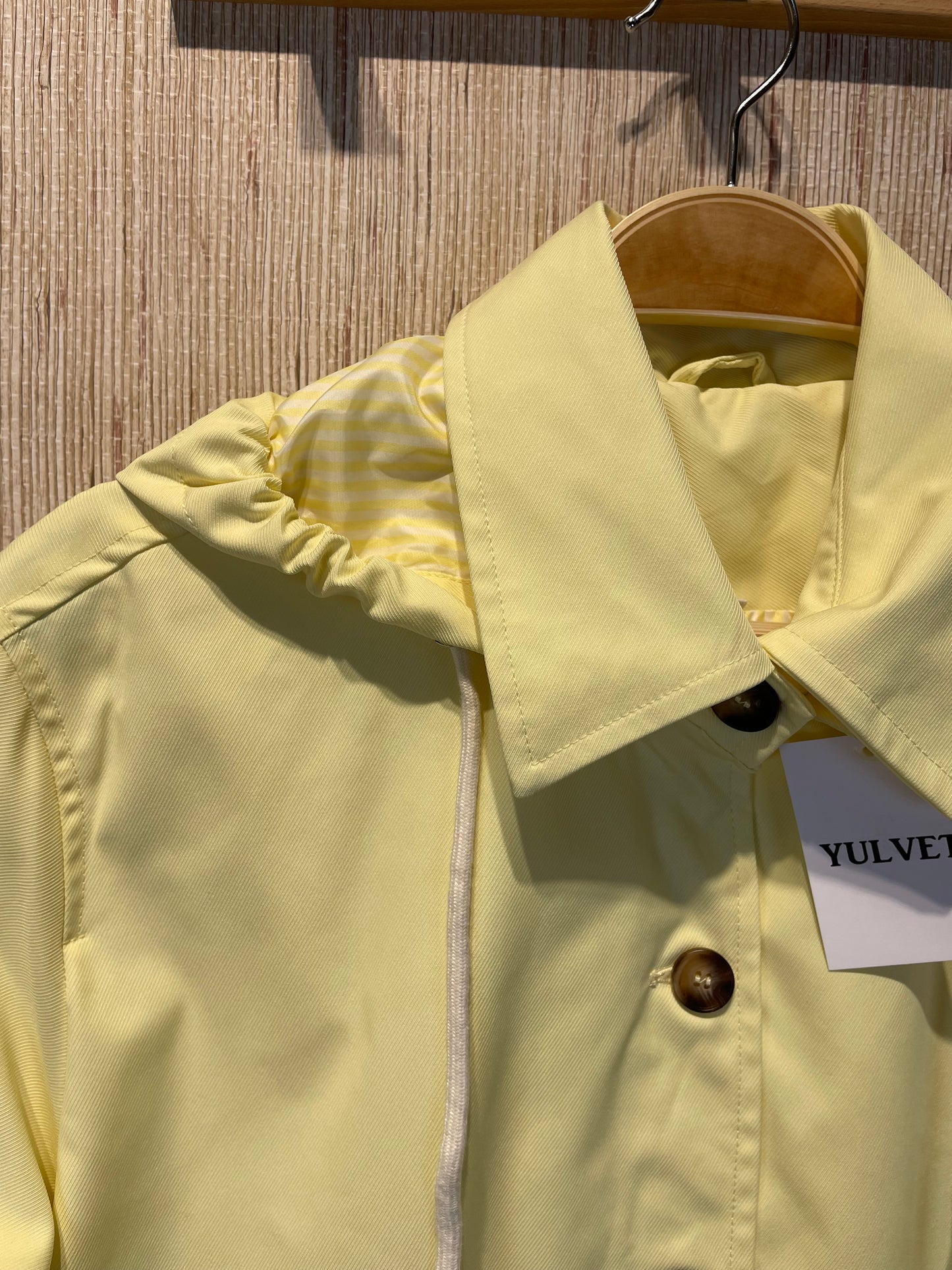 CHAQUETA NEREA CAPUCHA