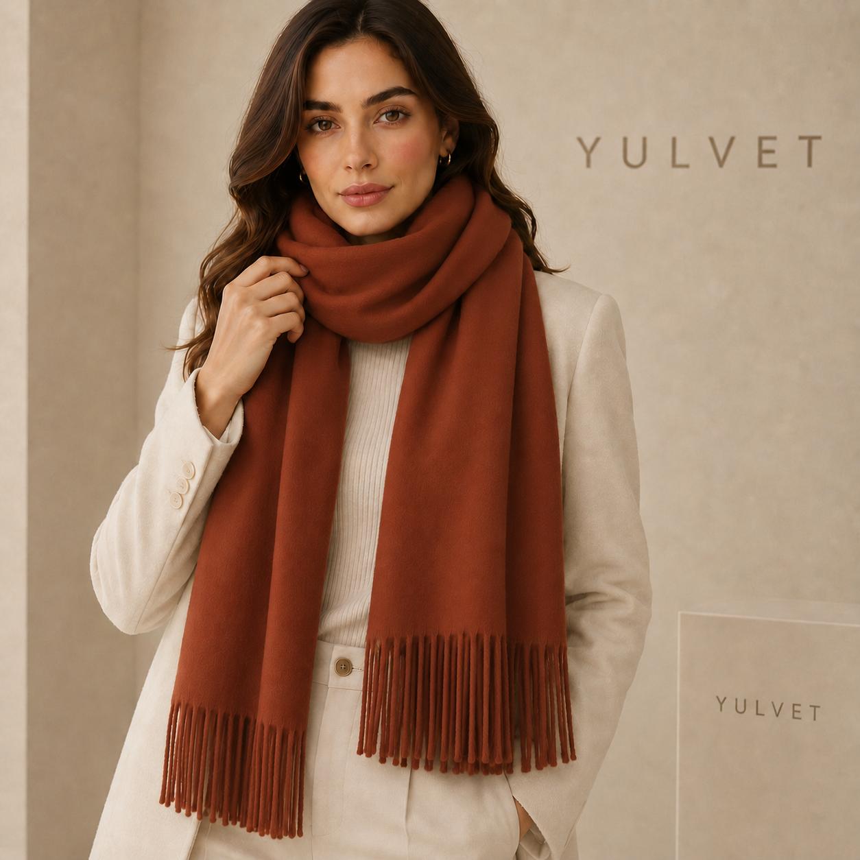 YULVET Bufanda grande para mujer de tacto suave con flecos, acabado liso y diseño elegante y versátil para uso diario, viajes y ocasiones especiales