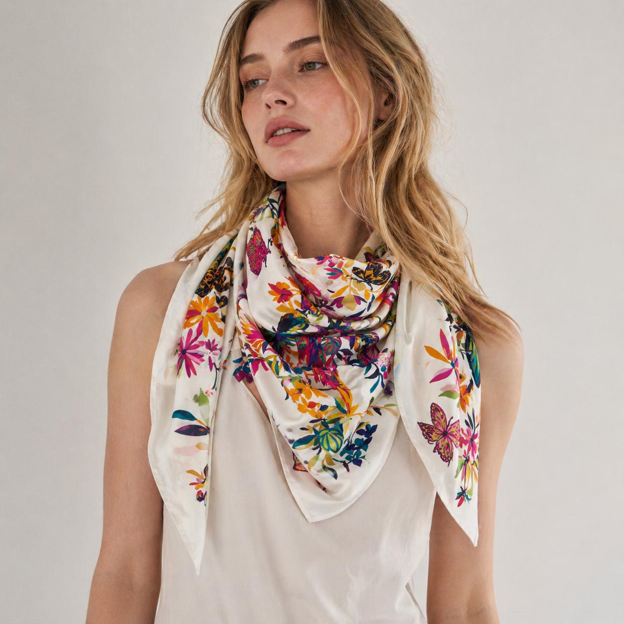 YULVET Pañuelo cuadrado satinado con estampado floral multicolor y mariposas, estilo elegante y versátil para looks sofisticados