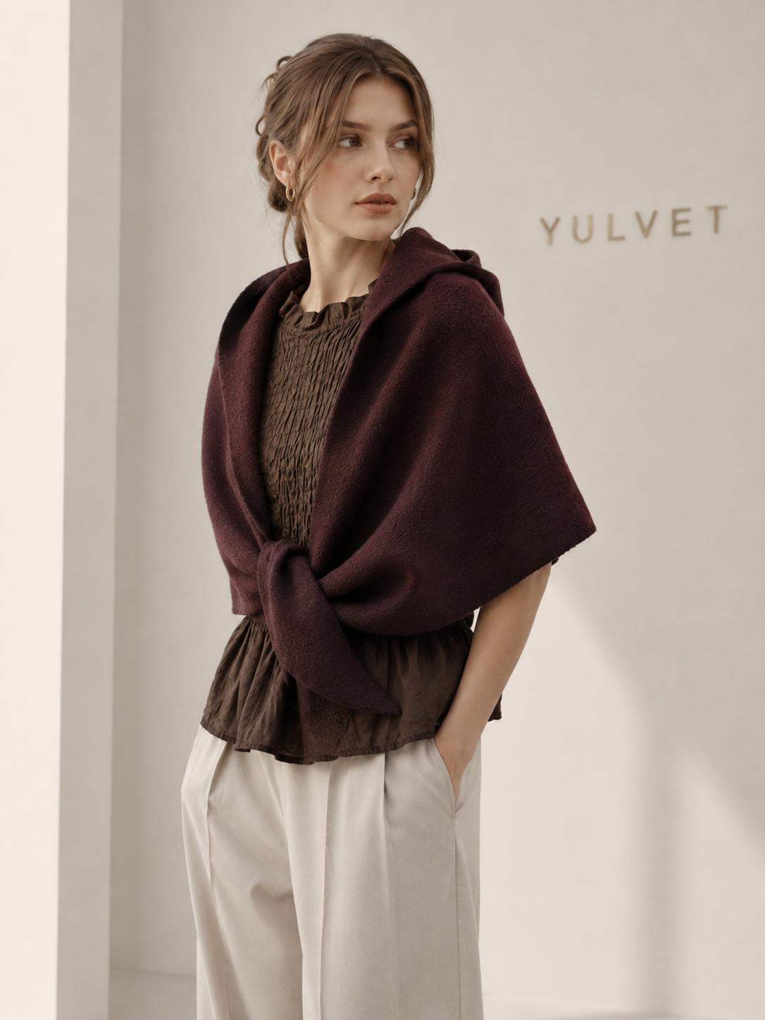 YULVET Capa Poncho con Capucha para Mujer | Chal Triangular de Tejido Suave con Caída Envolvente y Cierre Anudado | Capa Ligera Elegante para Otoño e Invierno
