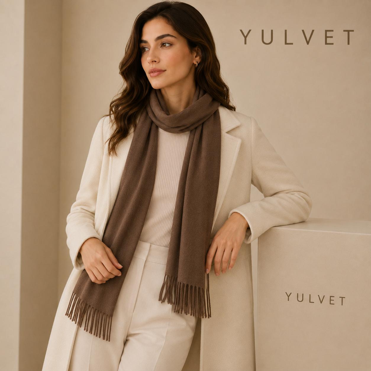 YULVET Bufanda para mujer de tacto suave con flecos, tejido liso ligero y caída elegante, accesorio versátil para uso diario, oficina, viajes y regalo