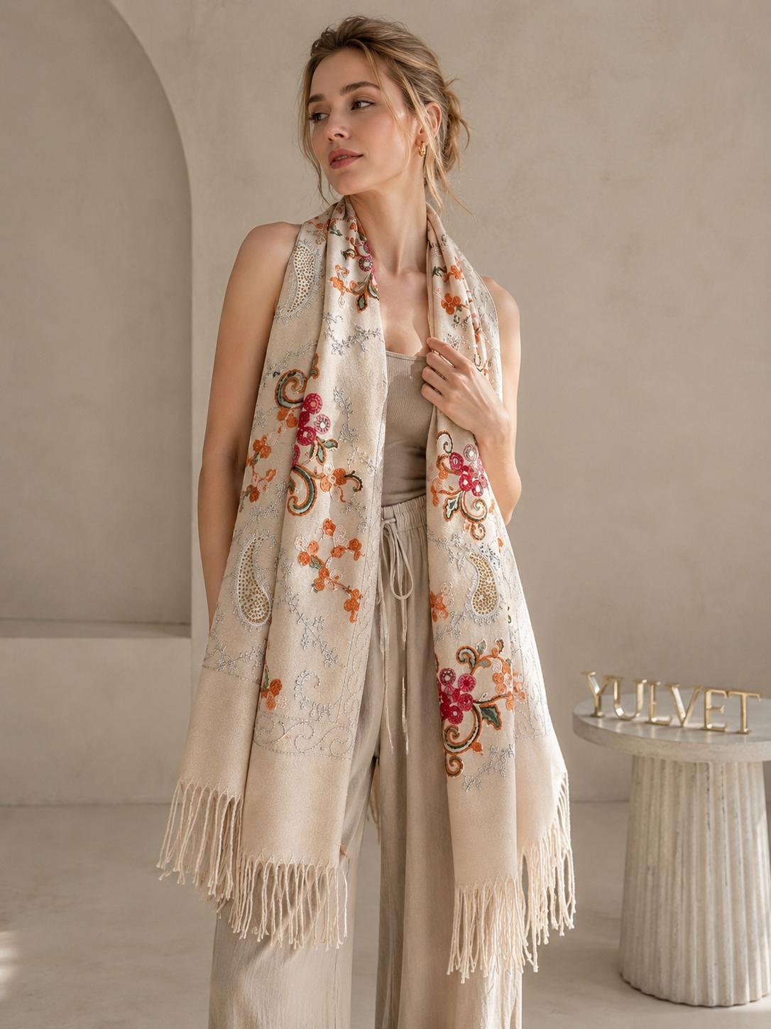 YULVET Bufanda Bordada de Mujer con Flecos, Estampado Floral y Detalles Ornamentales, Tejido Suave y Elegante para Otoño e Invierno