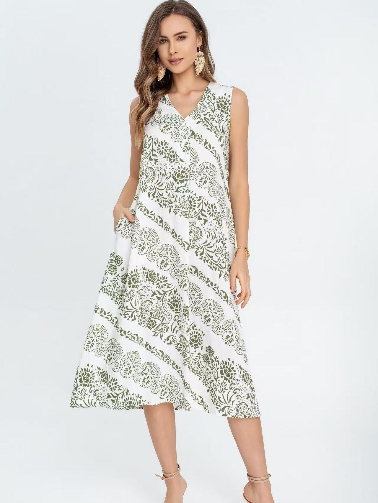 Vestido  estampado  estilo boho con escote en V, corte fluido y tejido ligero ideal para verano, diseño cómodo y elegante perfecto para looks casuales o vacaciones