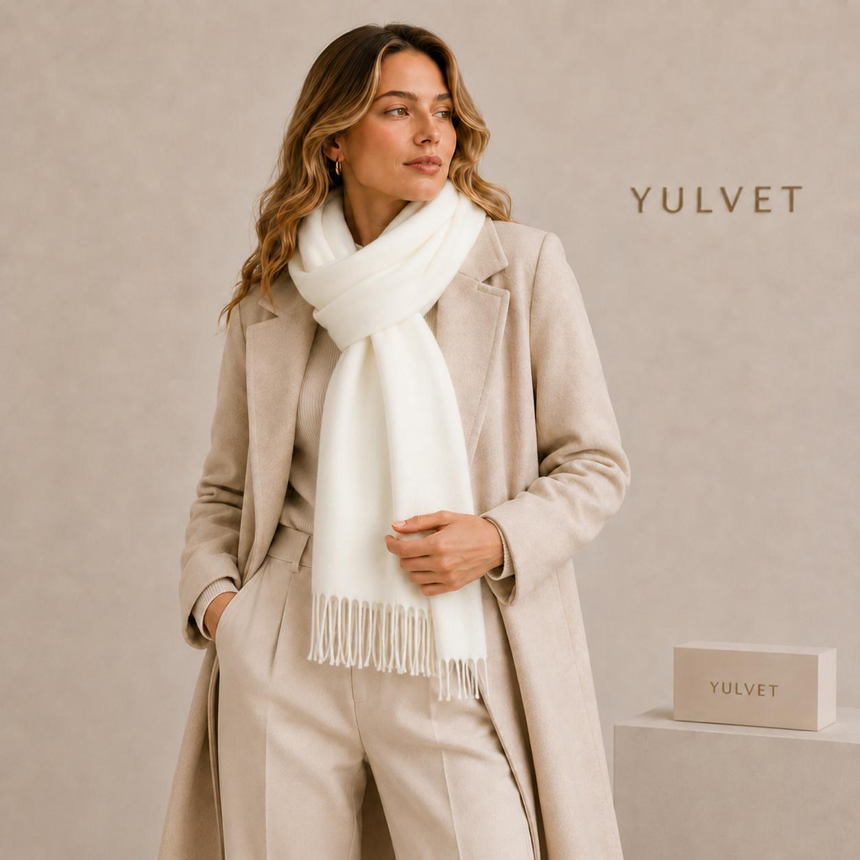 YULVET Bufanda grande para mujer de tacto suave con flecos, acabado liso y diseño elegante y versátil para uso diario, viajes y ocasiones especiales