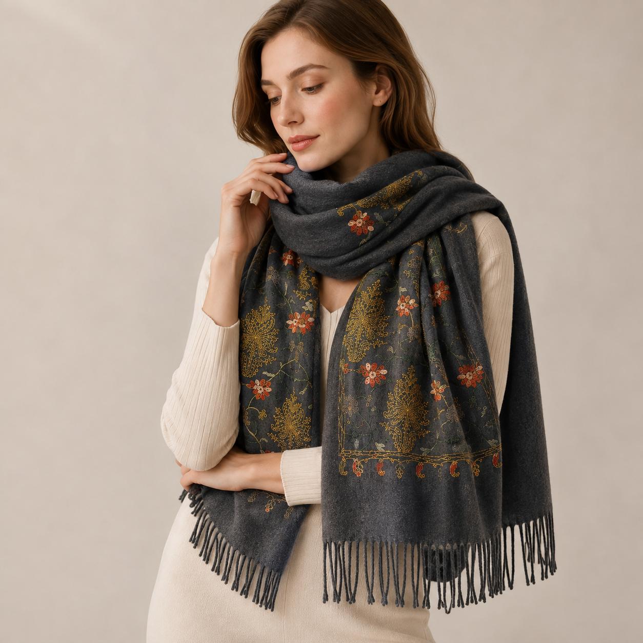 YULVET Bufanda de punto suave con estampado ornamental tipo jacquard, acabado elegante con flecos y diseño versátil para otoño e invierno