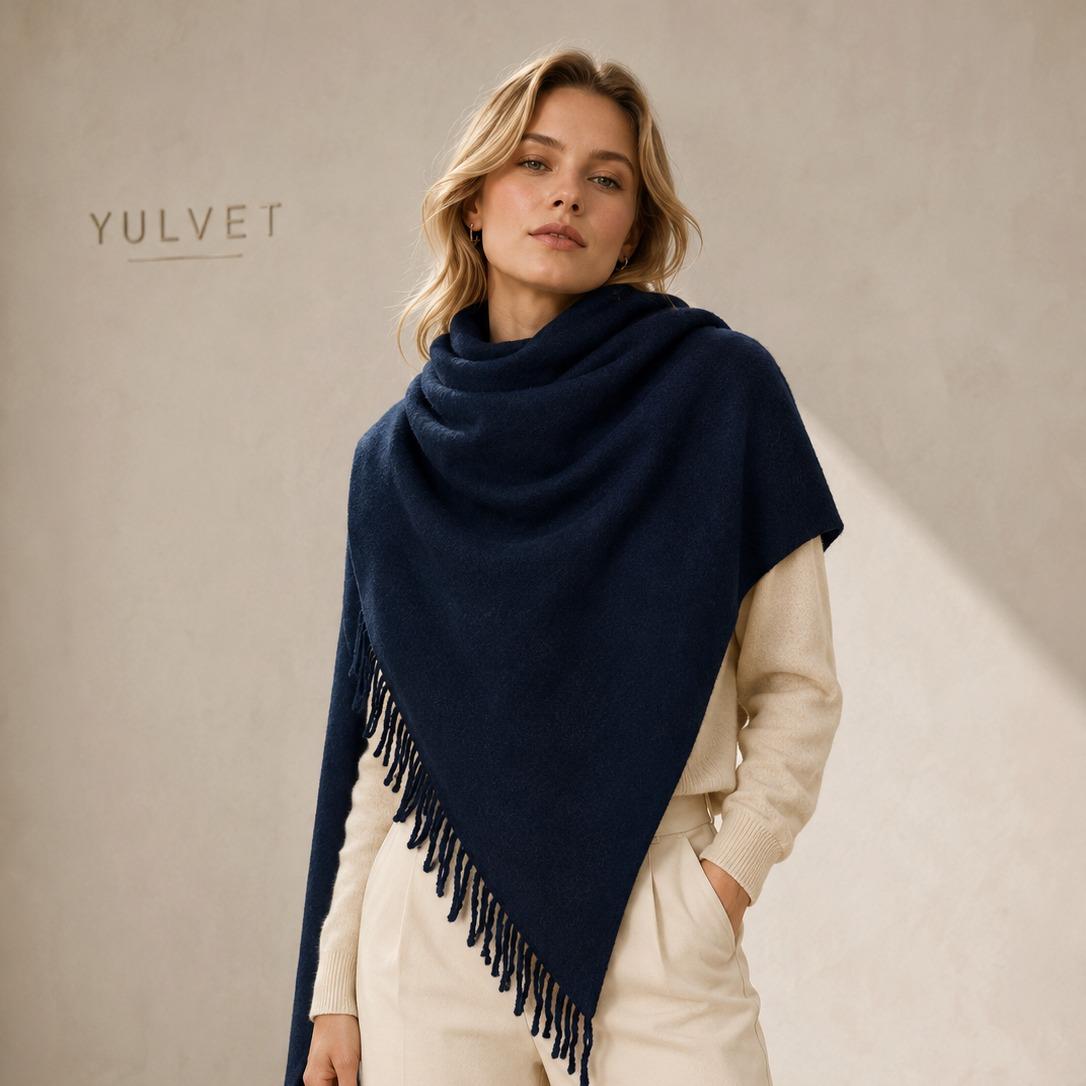 YULVET Pañuelo Triangular para Mujer de con Flecos en un Solo Lado, Bufanda Suave de Diseño Asimétrico y Caída Natural para Llevar al Cuello o como Chal sobre los Hombros