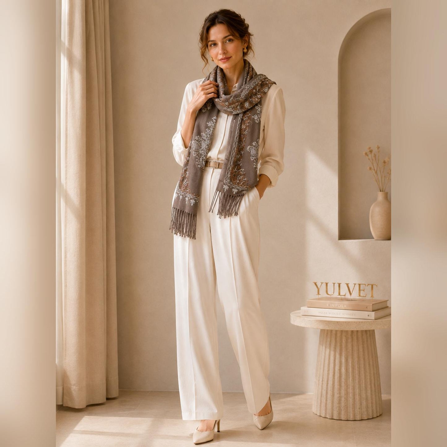 YULVET Bufanda de punto suave con estampado ornamental tipo jacquard, acabado elegante con flecos y diseño versátil para otoño e invierno