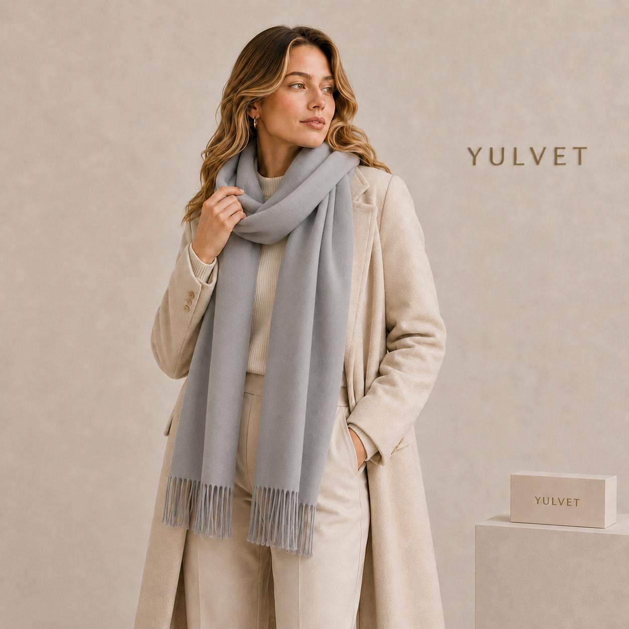 YULVET Bufanda grande para mujer de tacto suave con flecos, acabado liso y diseño elegante y versátil para uso diario, viajes y ocasiones especiales