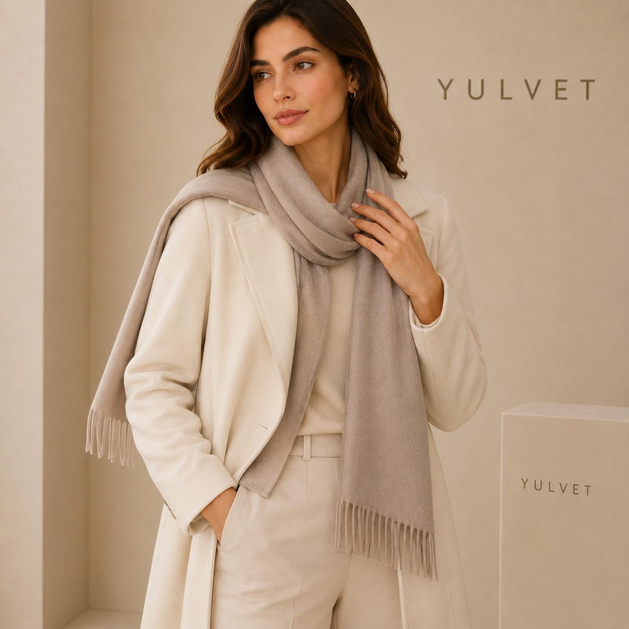 YULVET Bufanda para mujer de tacto suave con flecos, tejido liso ligero y caída elegante, accesorio versátil para uso diario, oficina, viajes y regalo