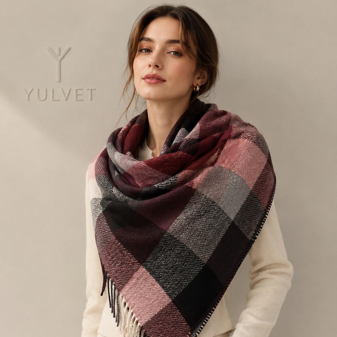 YULVET Pañuelo Triangular para Mujer de con Flecos en un Solo Lado, Bufanda Suave de Diseño Asimétrico y Caída Natural para Llevar al Cuello o como Chal sobre los Hombros