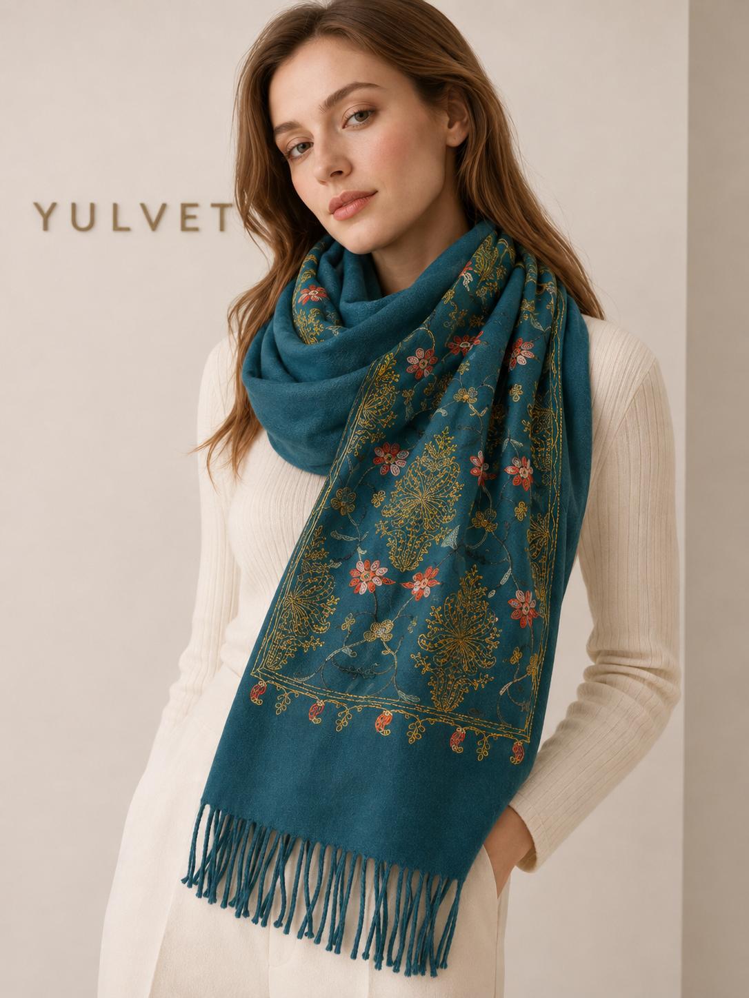 YULVET Bufanda de punto suave con estampado ornamental tipo jacquard, acabado elegante con flecos y diseño versátil para otoño e invierno