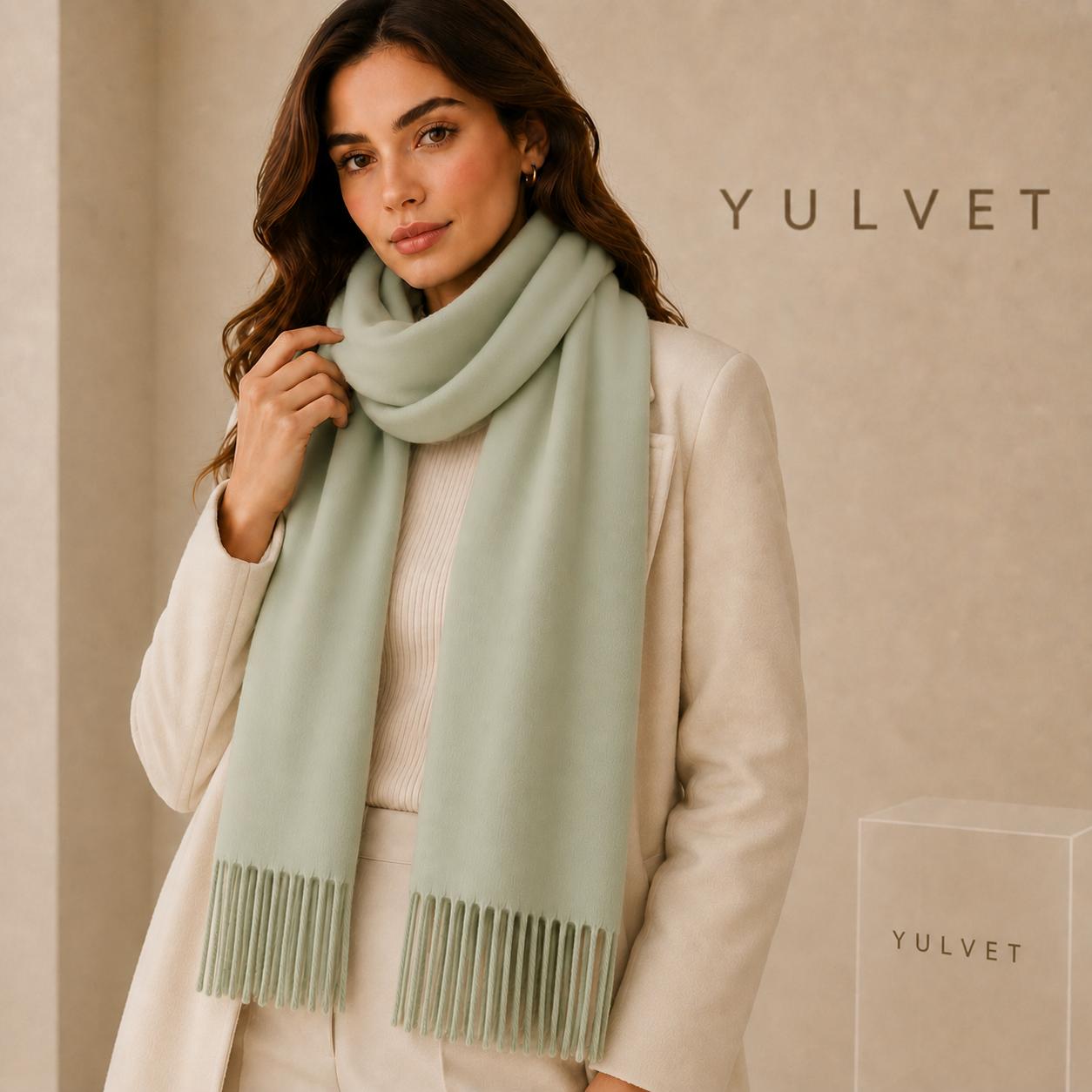 YULVET Bufanda grande para mujer de tacto suave con flecos, acabado liso y diseño elegante y versátil para uso diario, viajes y ocasiones especiales