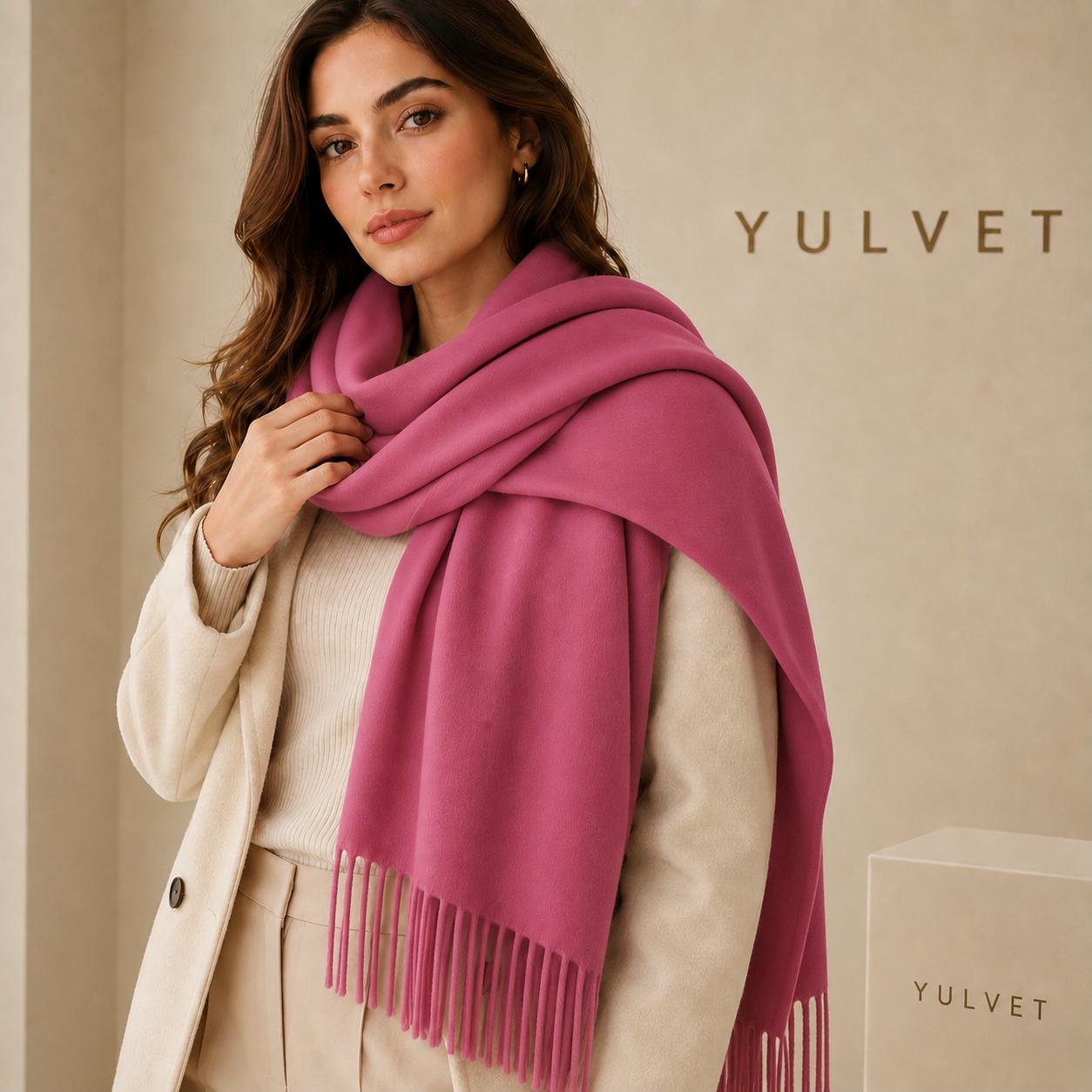YULVET Bufanda grande para mujer de tacto suave con flecos, acabado liso y diseño elegante y versátil para uso diario, viajes y ocasiones especiales