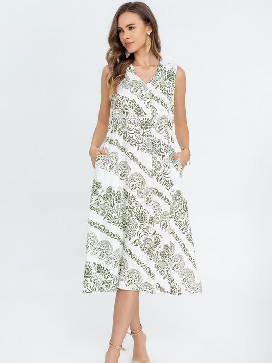 Vestido  estampado  estilo boho con escote en V, corte fluido y tejido ligero ideal para verano, diseño cómodo y elegante perfecto para looks casuales o vacaciones