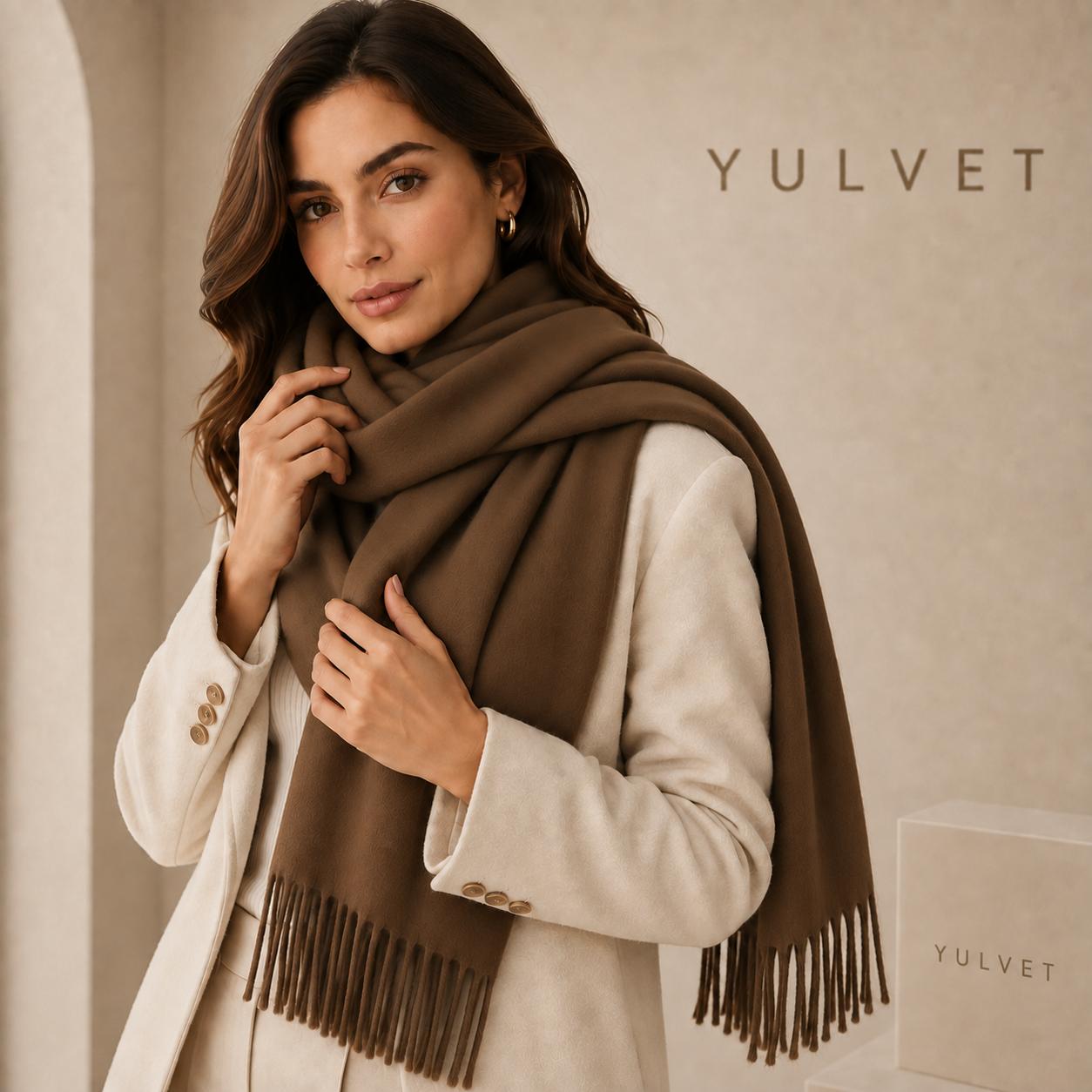 YULVET Bufanda grande para mujer de tacto suave con flecos, acabado liso y diseño elegante y versátil para uso diario, viajes y ocasiones especiales